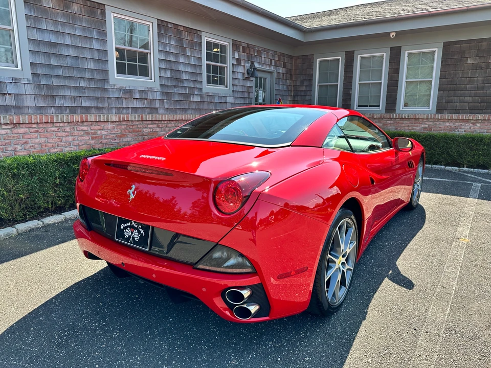 2013 Ferrari California - Image 11 of 31