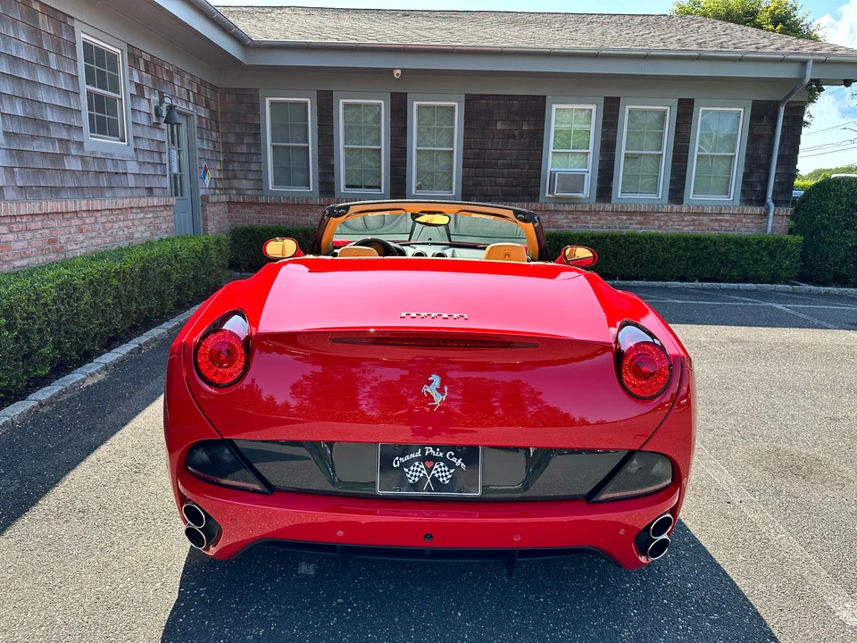 2013 Ferrari California - Image 8 of 31
