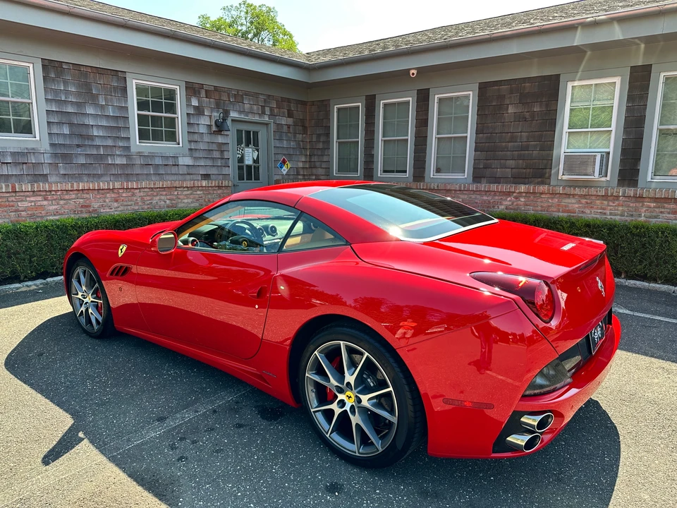 2013 Ferrari California - Image 14 of 31