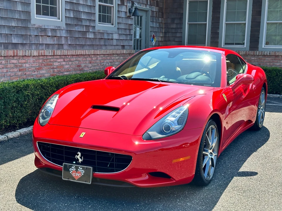 2013 Ferrari California - Image 16 of 31