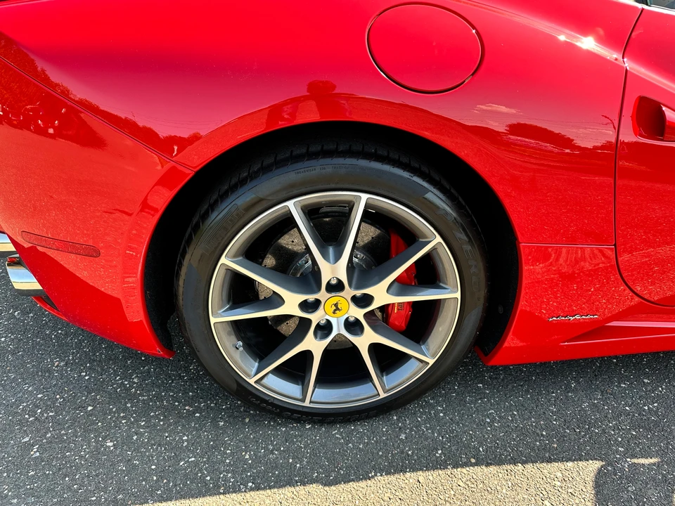 2013 Ferrari California - Image 29 of 31