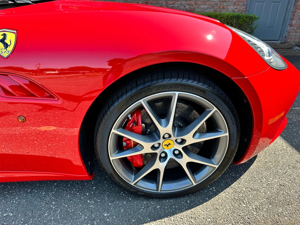 2013 Ferrari California - Image 30 of 31