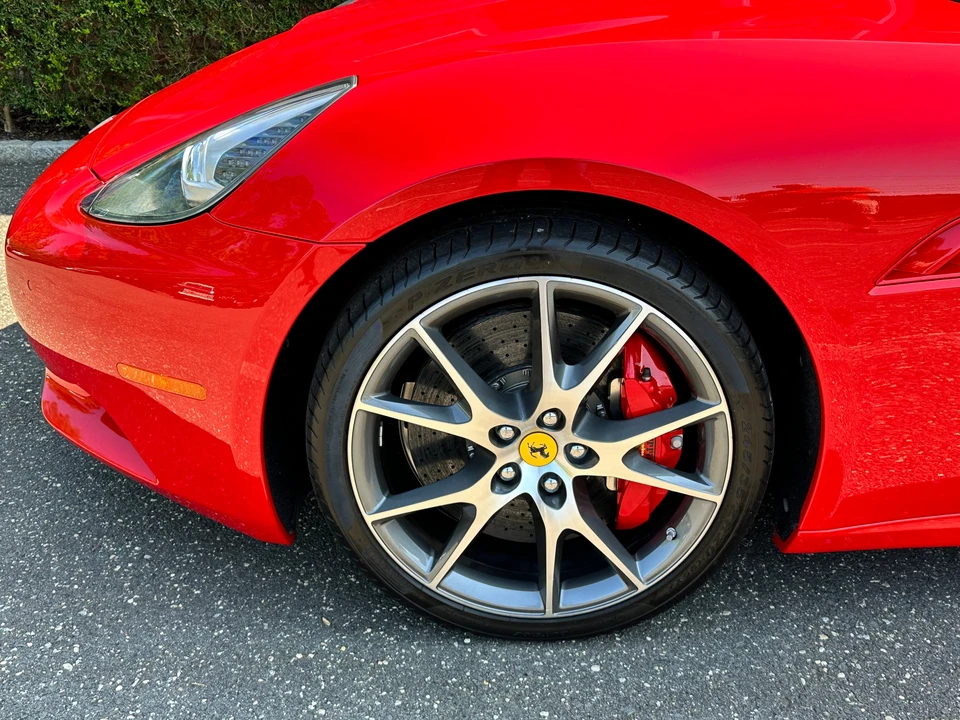 2013 Ferrari California - Image 27 of 31