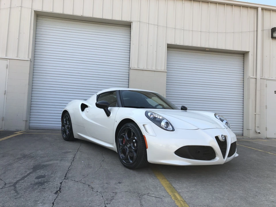 2015 Alfa Romeo 4C Coupe - Image 2 of 31