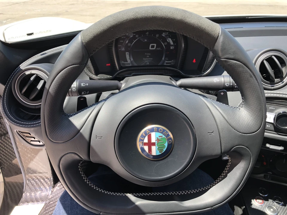 2015 Alfa Romeo 4C Coupe - Image 30 of 31