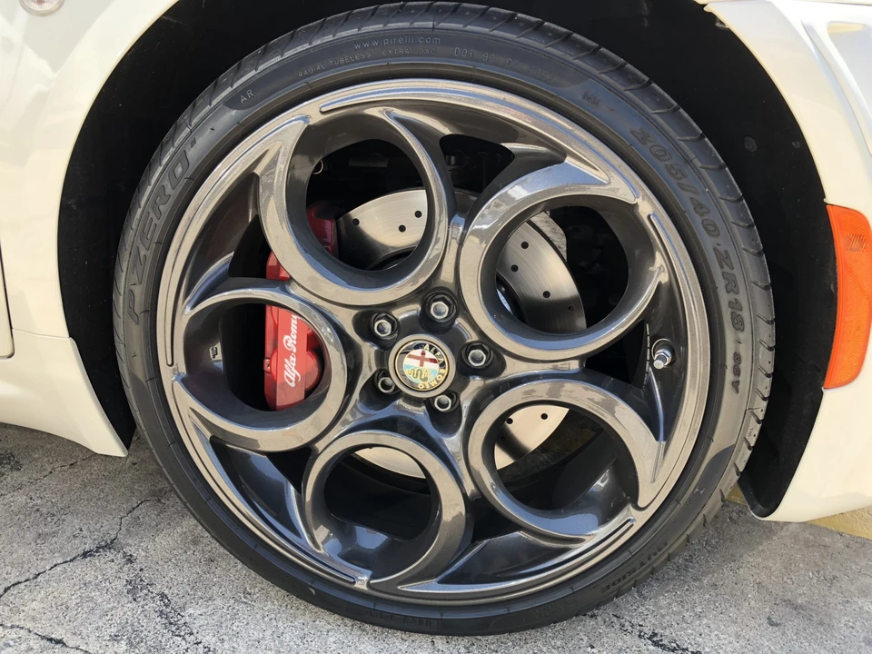 2015 Alfa Romeo 4C Coupe - Image 21 of 31
