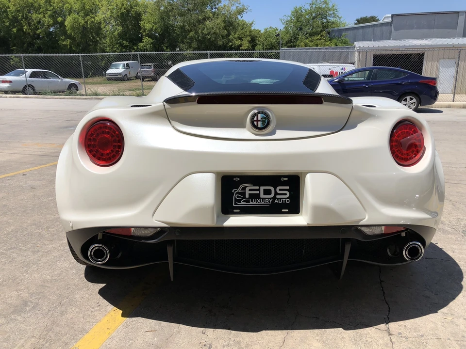 2015 Alfa Romeo 4C Coupe - Image 11 of 31