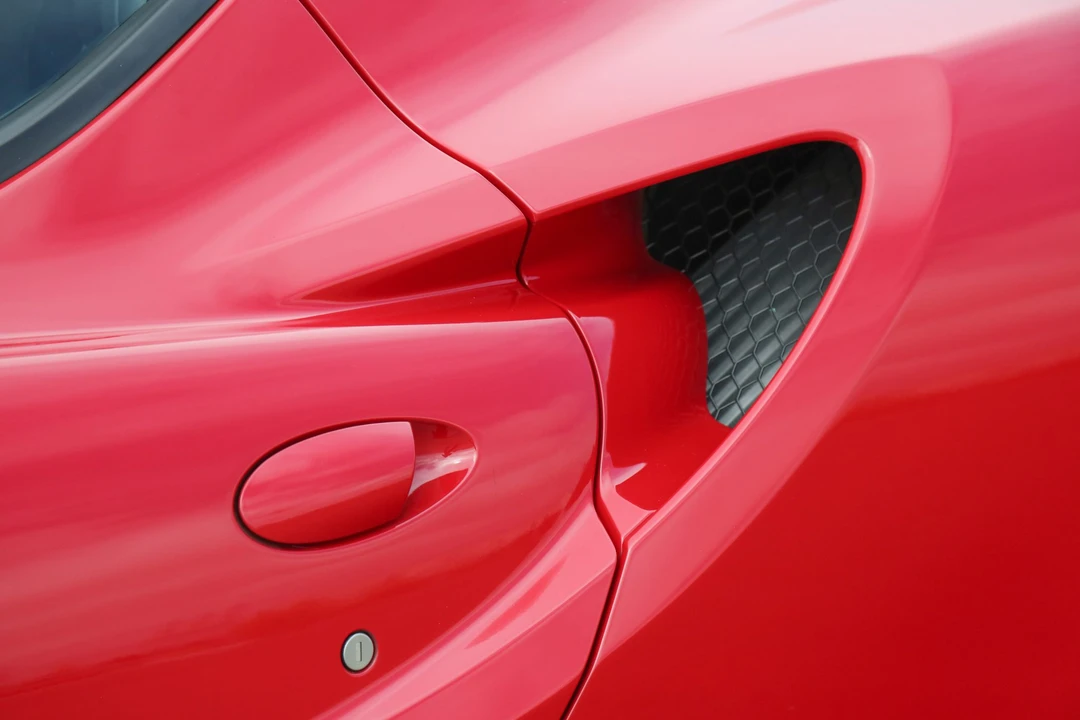 2015 Alfa Romeo 4C Coupe - Image 28 of 31