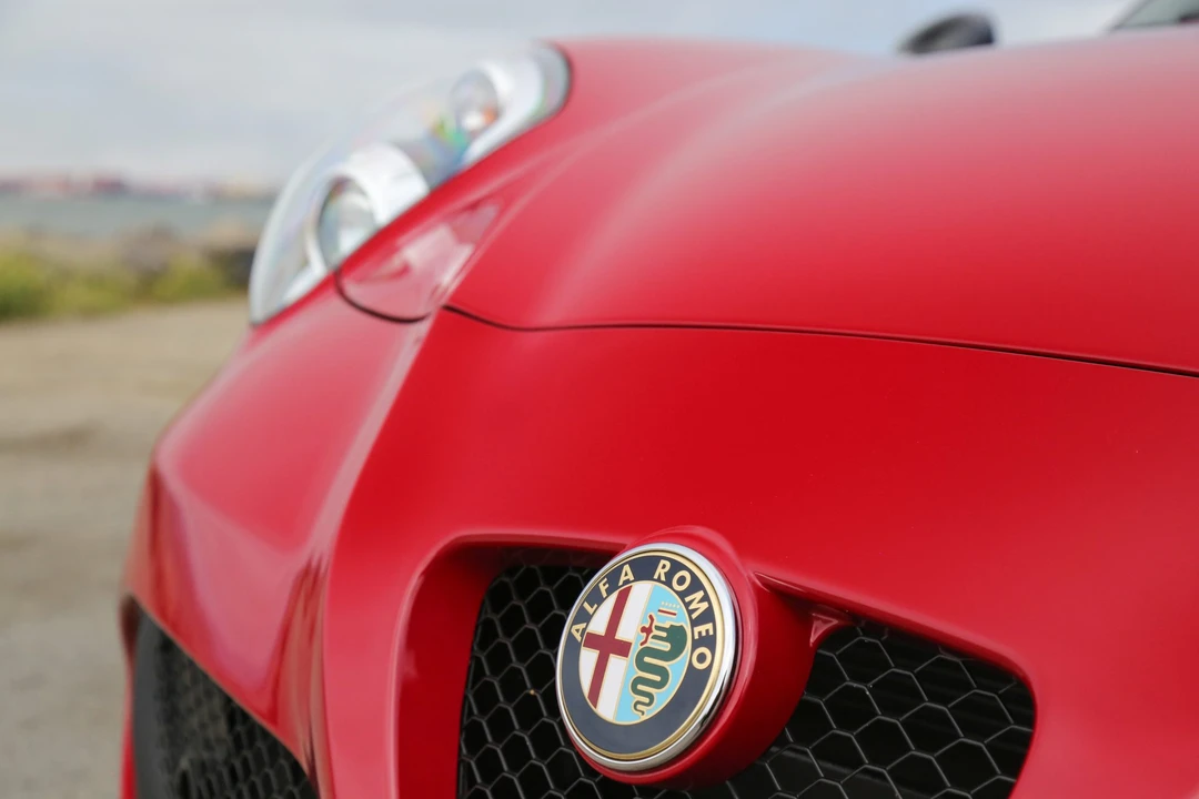 2015 Alfa Romeo 4C Coupe - Image 25 of 31