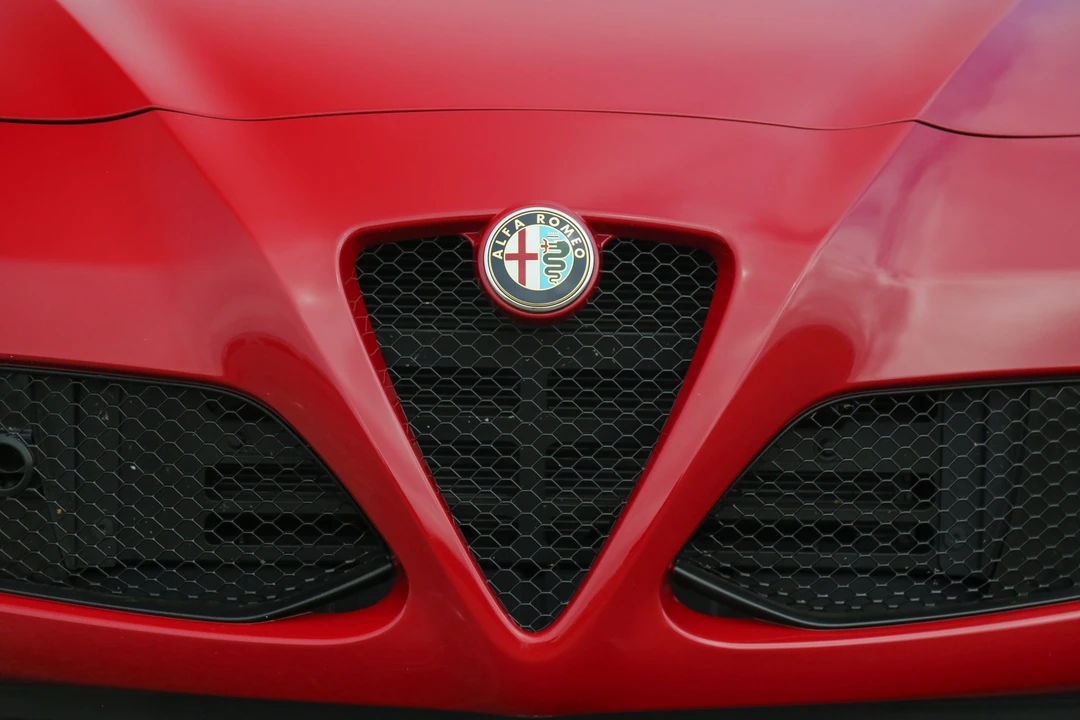 2015 Alfa Romeo 4C Coupe - Image 23 of 31