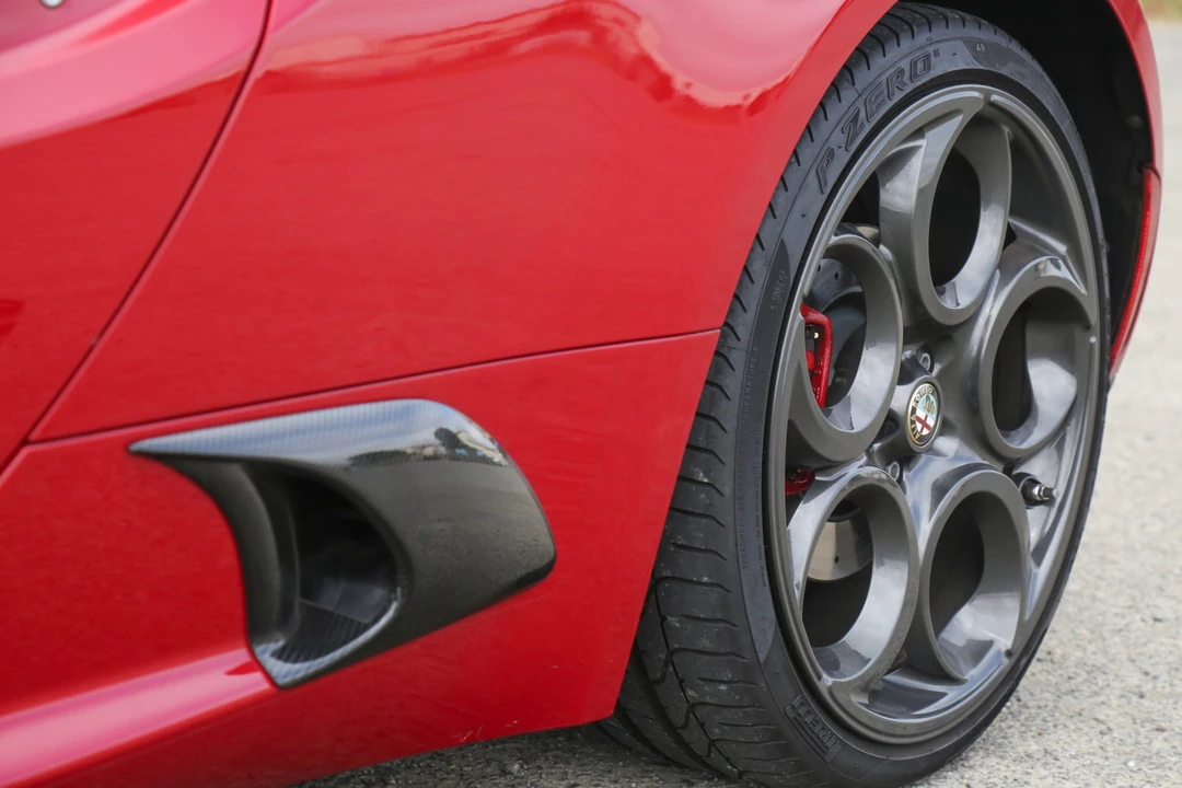 2015 Alfa Romeo 4C Coupe - Image 29 of 31