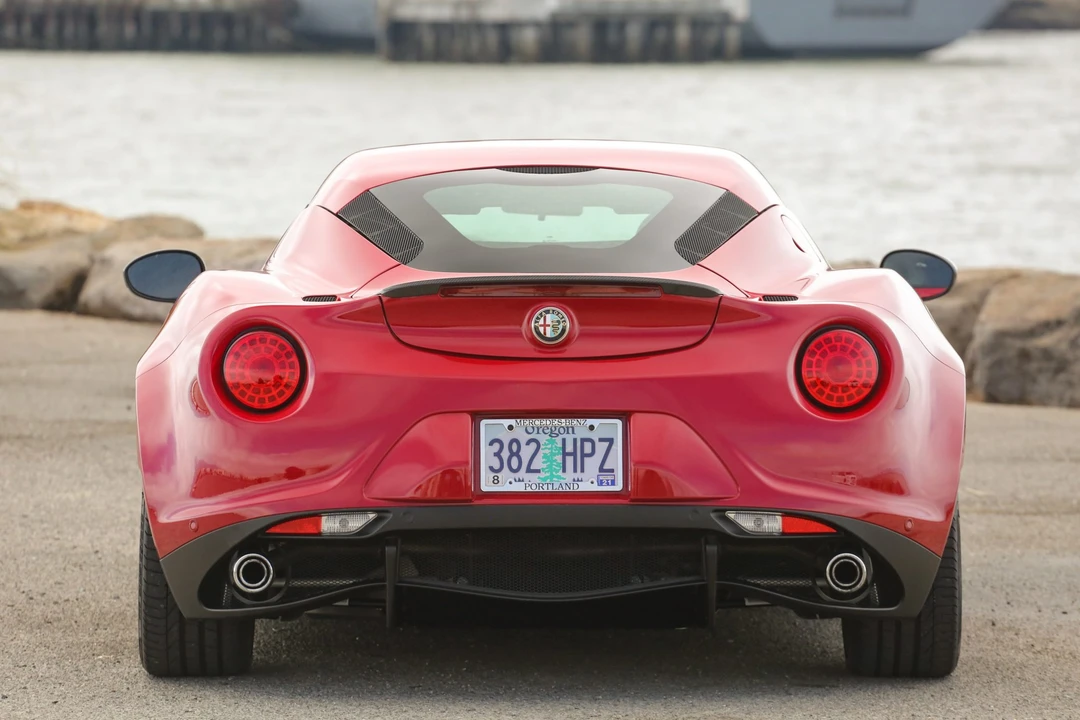 2015 Alfa Romeo 4C Coupe - Image 8 of 31