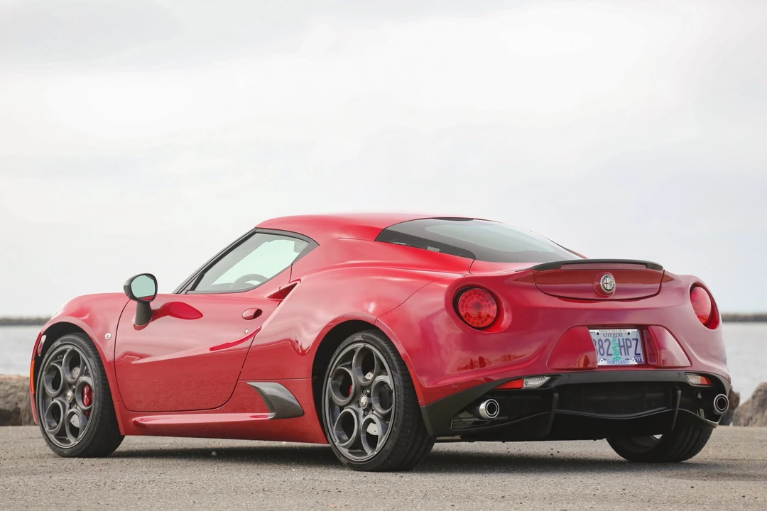2015 Alfa Romeo 4C Coupe - Image 7 of 31
