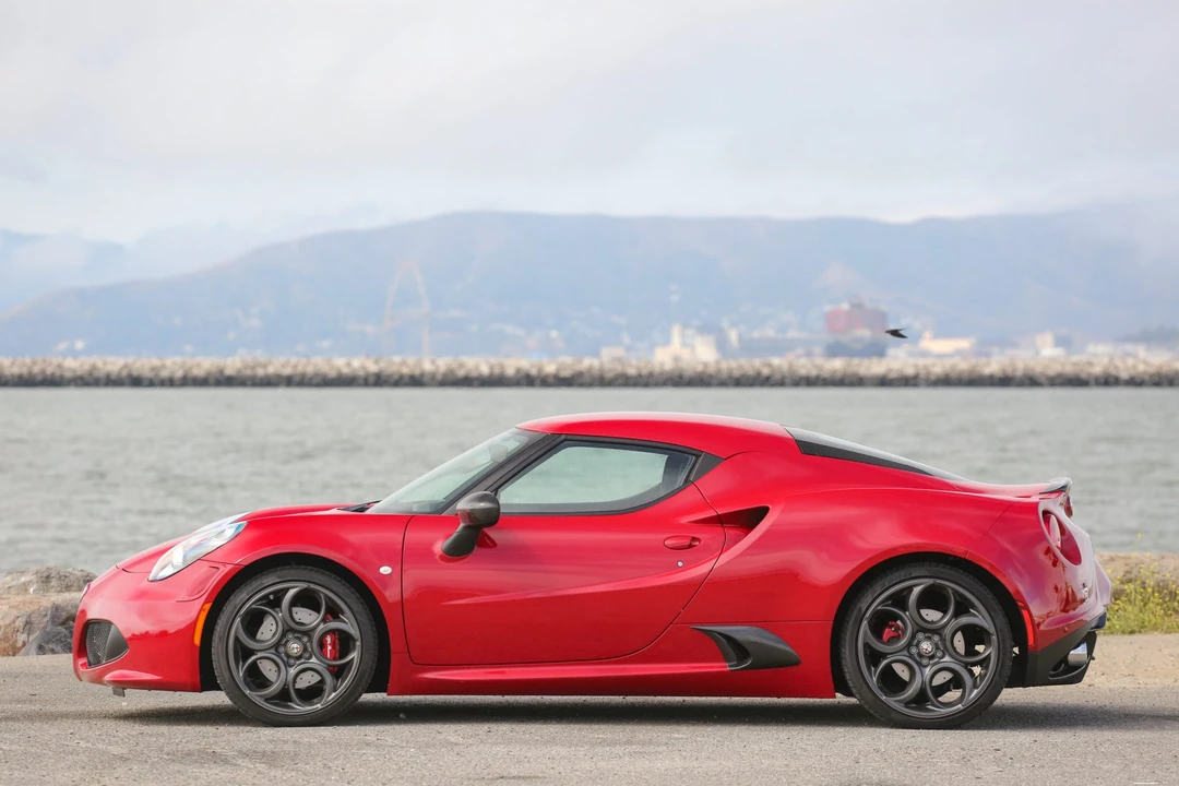 2015 Alfa Romeo 4C Coupe - Image 5 of 31