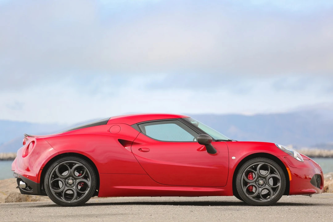2015 Alfa Romeo 4C Coupe - Image 10 of 31