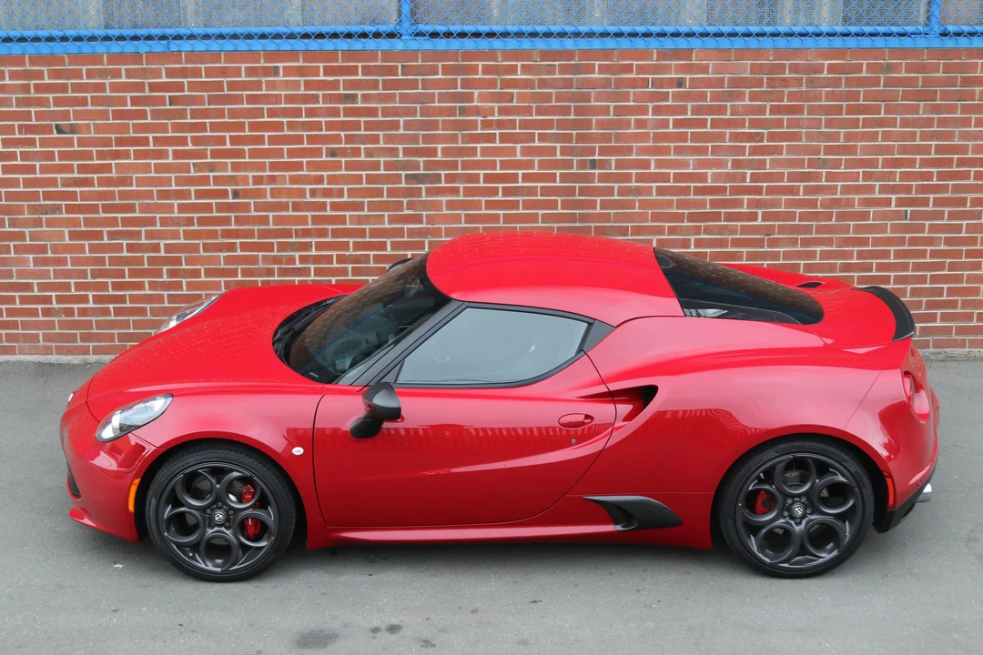 2015 Alfa Romeo 4C Coupe - Image 18 of 31