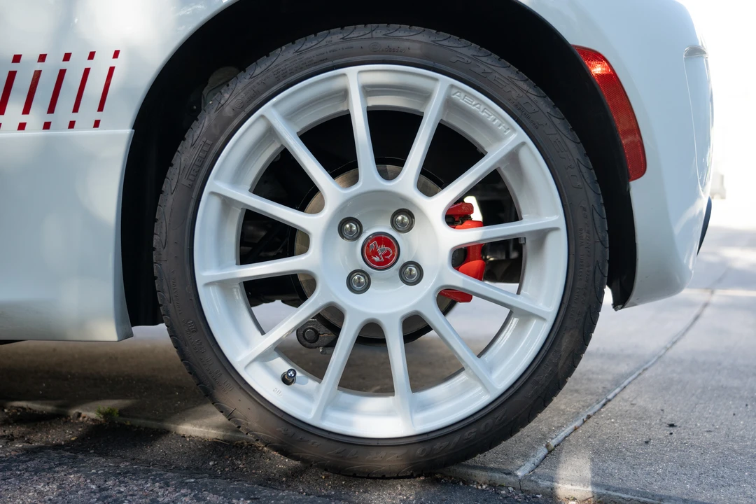2015 Fiat Abarth 500 - Image 23 of 31