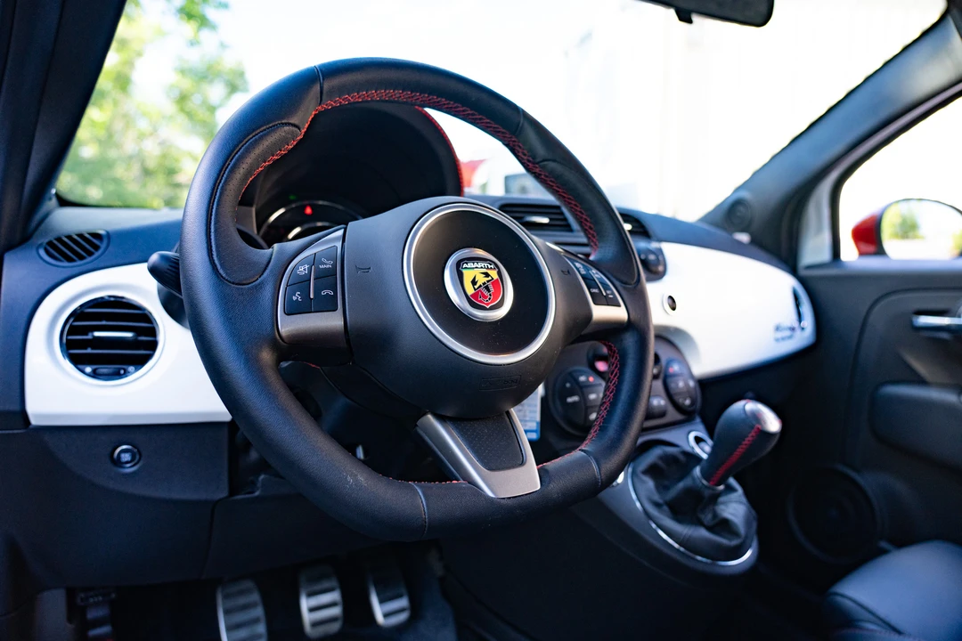 2015 Fiat Abarth 500 - Image 29 of 31