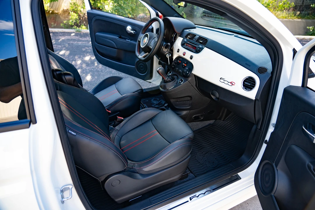 2015 Fiat Abarth 500 - Image 28 of 31