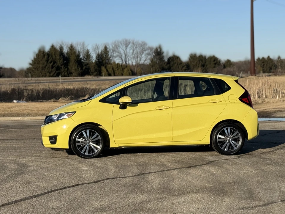 2015 Honda Fit - Image 9 of 31