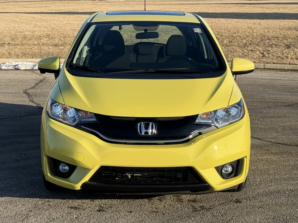 2015 Honda Fit - Image 18 of 31