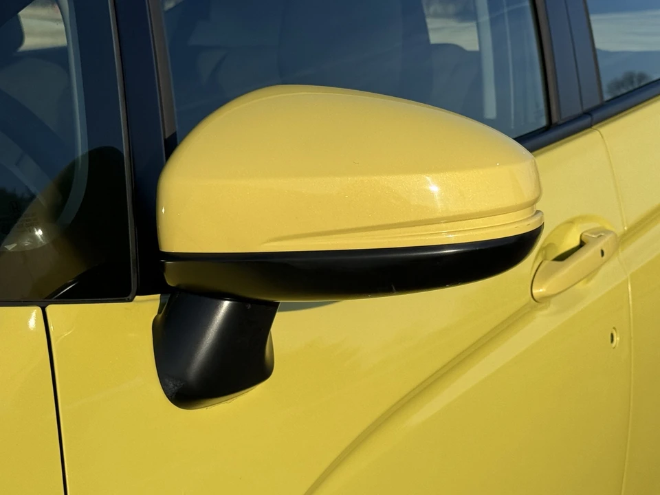 2015 Honda Fit - Image 24 of 31