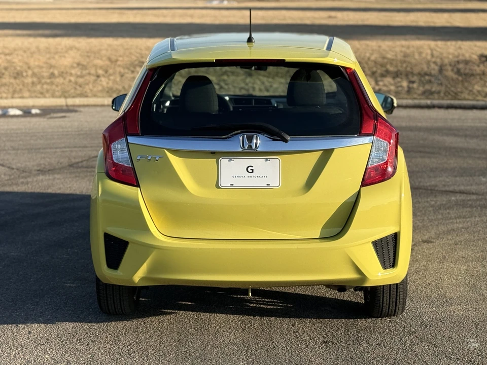 2015 Honda Fit - Image 11 of 31