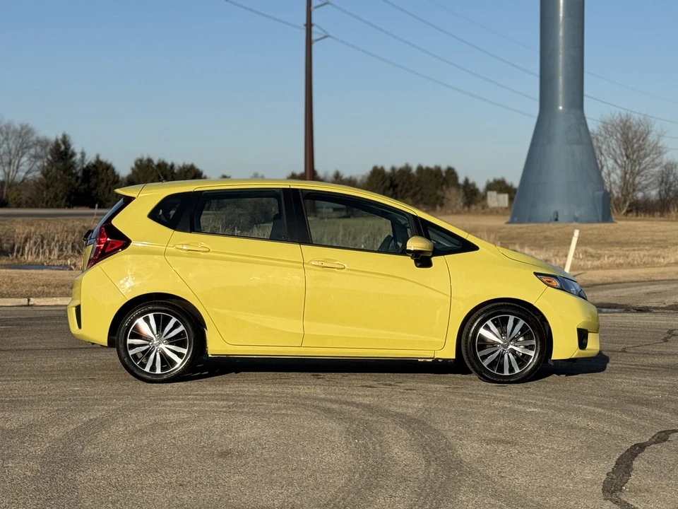 2015 Honda Fit - Image 15 of 31