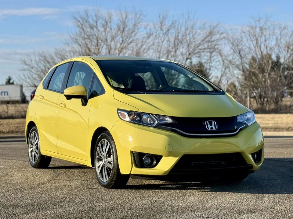 2015 Honda Fit - Image 16 of 31