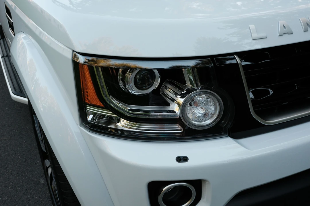 2016 Land Rover Discovery 4th Gen - Image 26 of 31