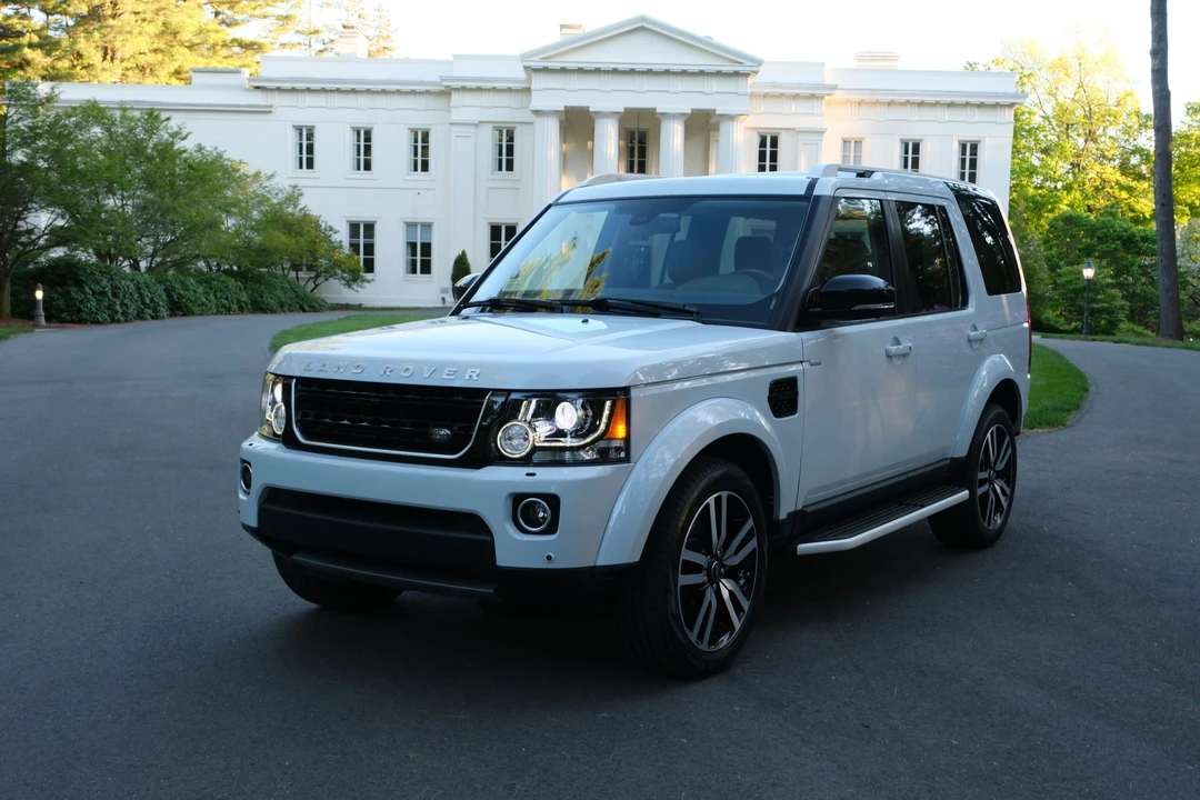 2016 Land Rover Discovery 4th Gen - Image 3 of 31