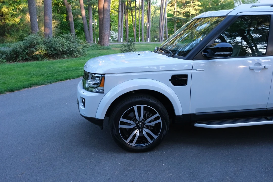 2016 Land Rover Discovery 4th Gen - Image 15 of 31