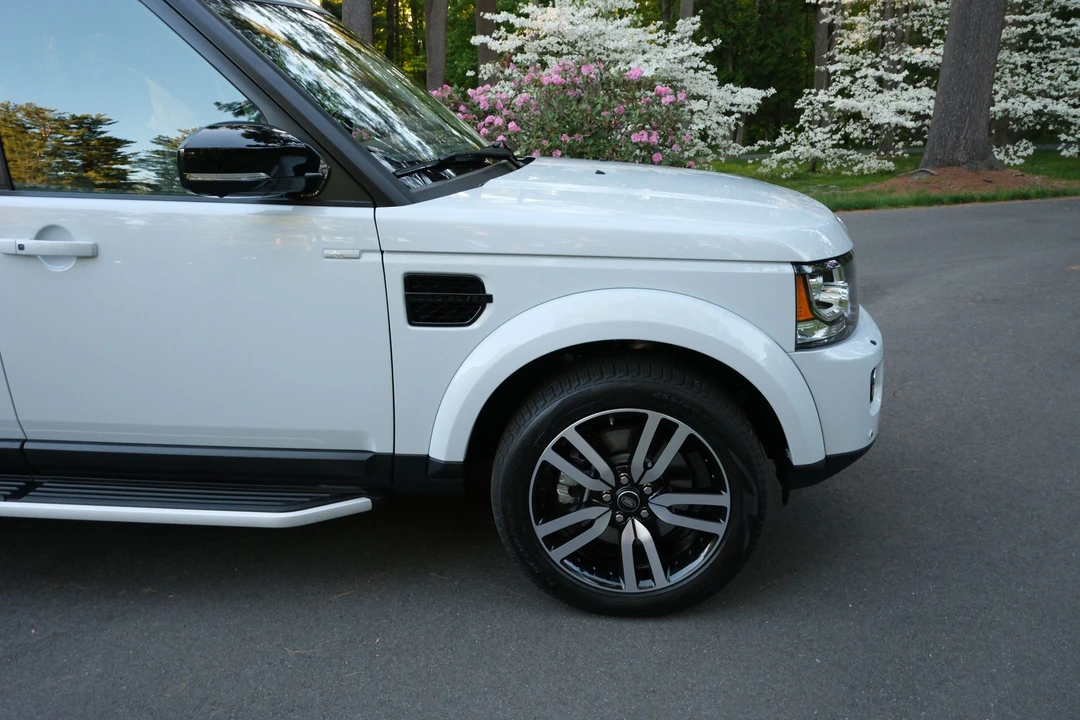 2016 Land Rover Discovery 4th Gen - Image 22 of 31