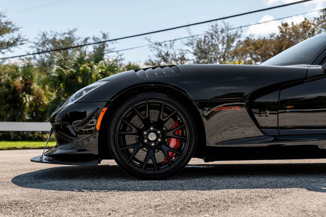 2017 Dodge Viper ACR 5th Gen - Image 13 of 31
