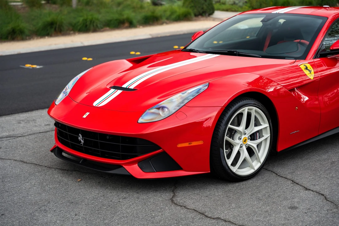 2017 Ferrari F12berlinetta - Image 15 of 31