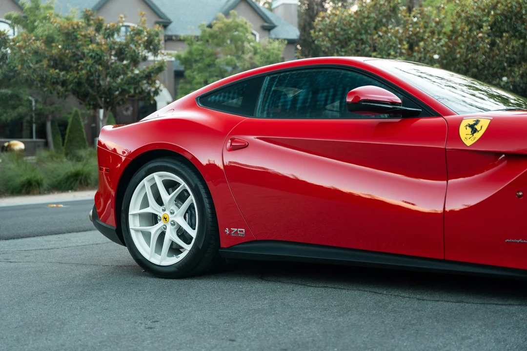 2017 Ferrari F12berlinetta - Image 28 of 31