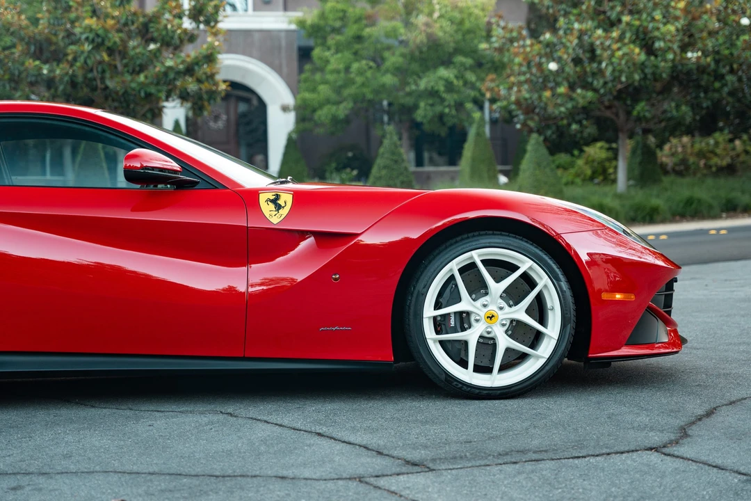 2017 Ferrari F12berlinetta - Image 29 of 31