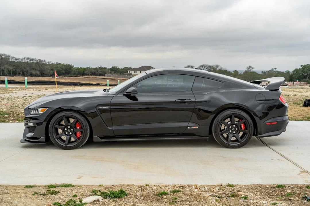 2018 Ford S550 Shelby Mustang GT350R - Image 3 of 31