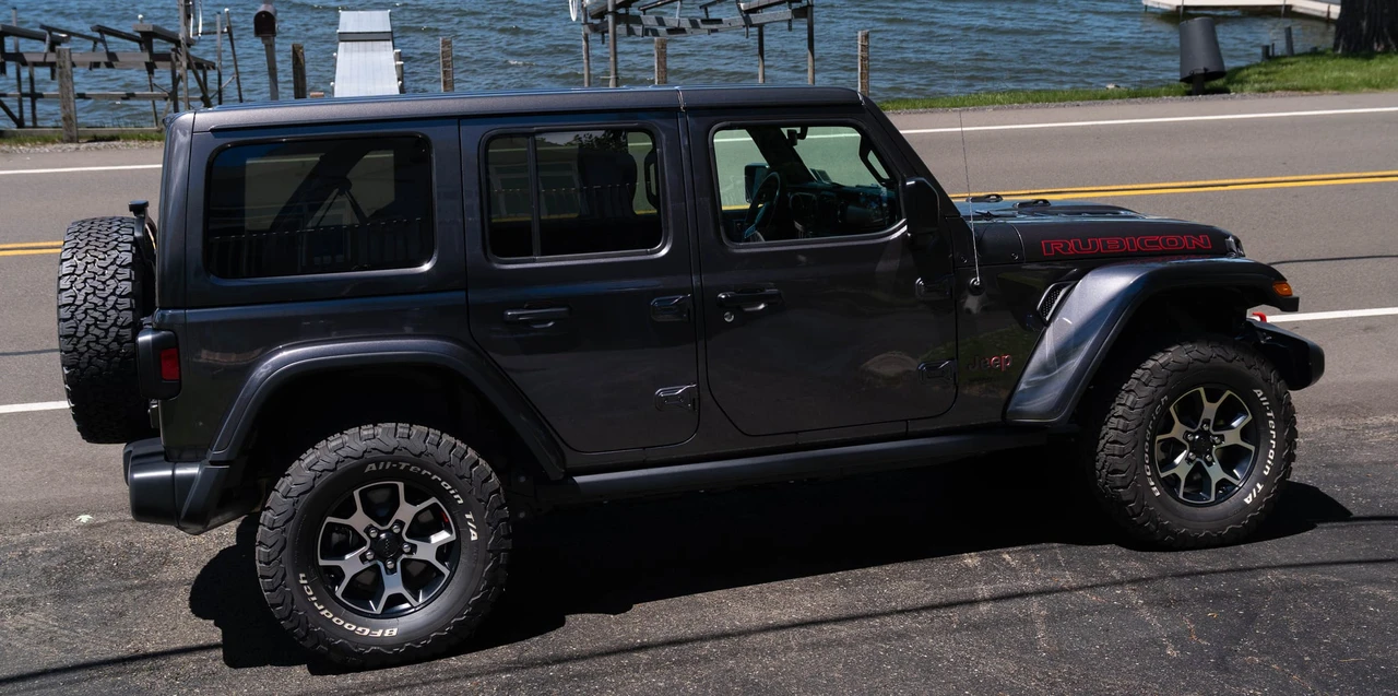 2019 Jeep JL Wrangler - Image 13 of 31