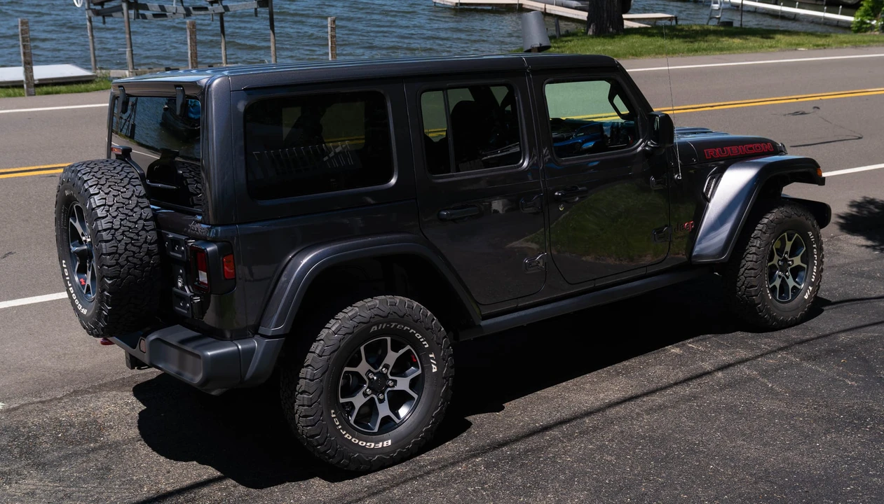 2019 Jeep JL Wrangler - Image 12 of 31