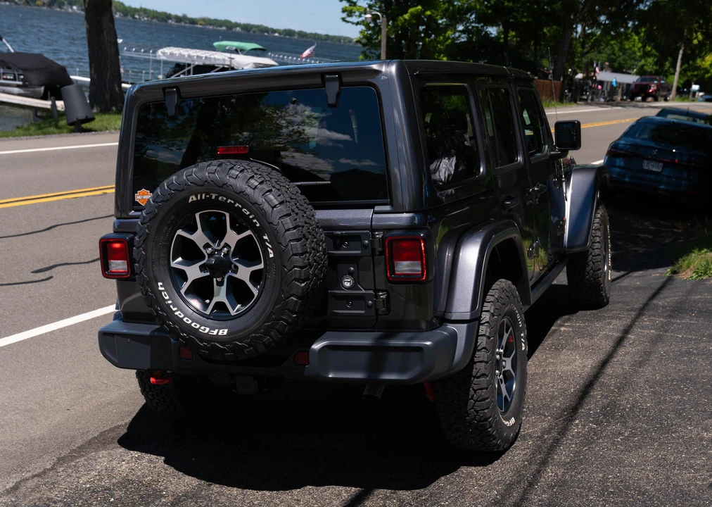 2019 Jeep JL Wrangler - Image 10 of 31