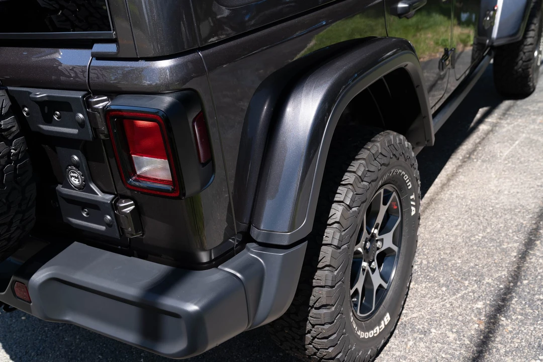 2019 Jeep JL Wrangler - Image 30 of 31
