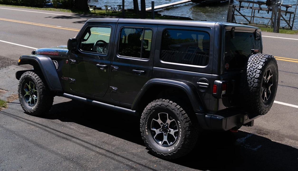 2019 Jeep JL Wrangler - Image 7 of 31