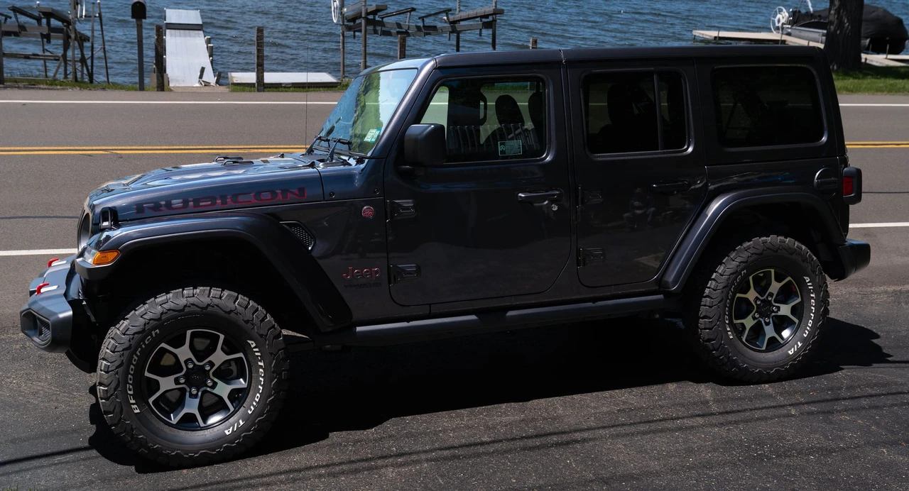 2019 Jeep JL Wrangler - Image 4 of 31