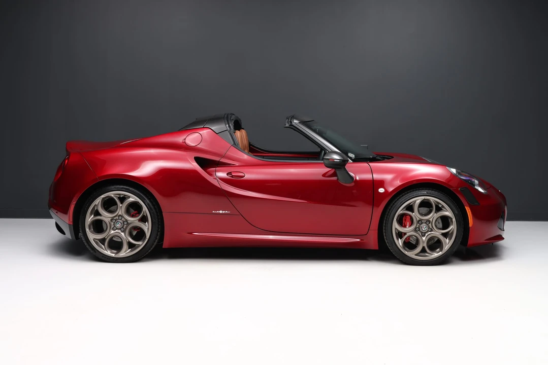 2020 Alfa Romeo 4C Spider - Image 9 of 31