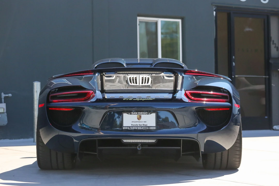 2015 Porsche 918 Spyder - Image 5 of 8