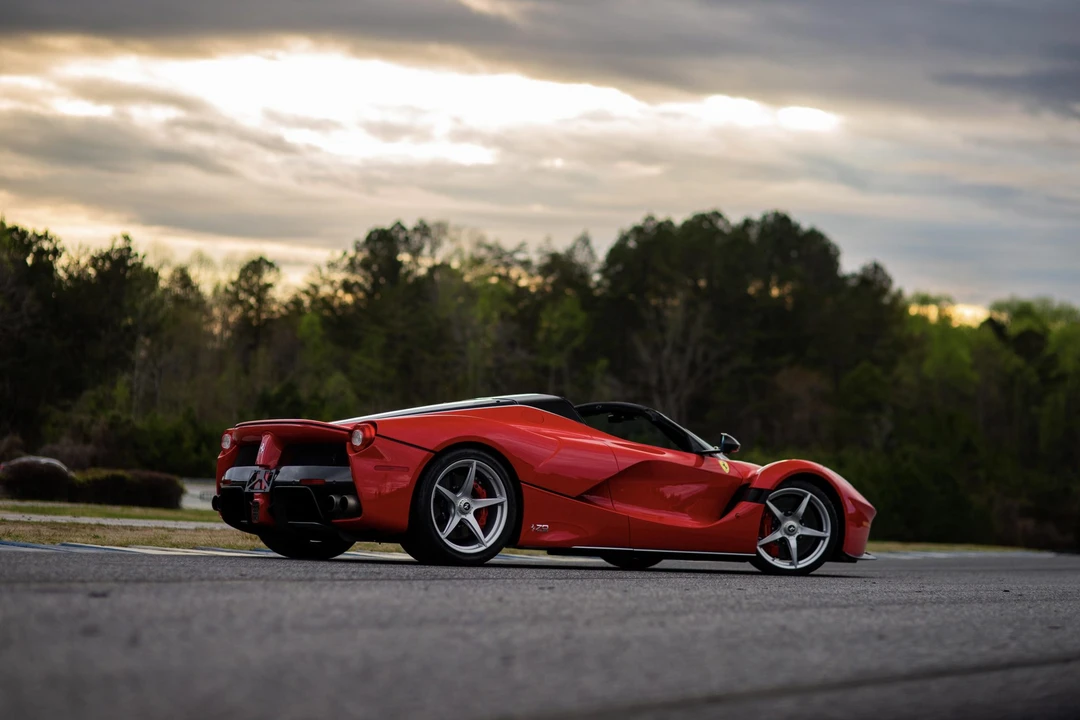 2017 Ferrari LaFerrari Aperta - Image 14 of 31