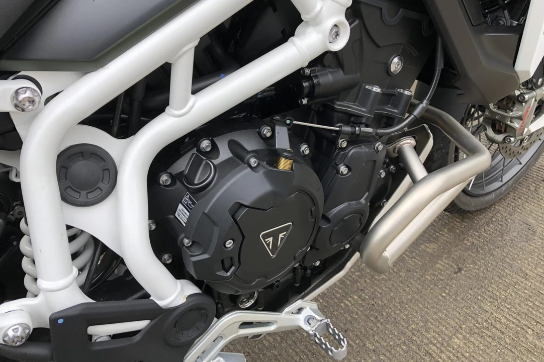 2025 Triumph Tiger (Triumph Motorcycles) - Image 5 of 6