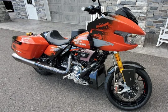 2025 Harley-Davidson CVO Road Glide RR