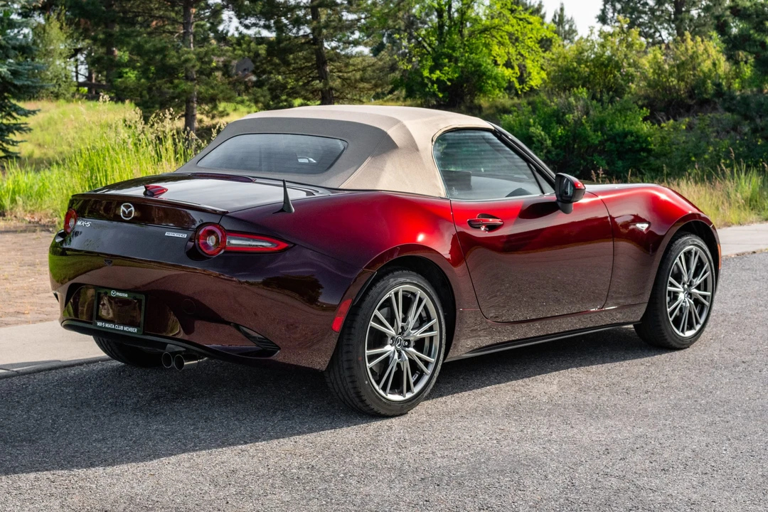 2025 Mazda ND MX-5 Miata - Image 14 of 31
